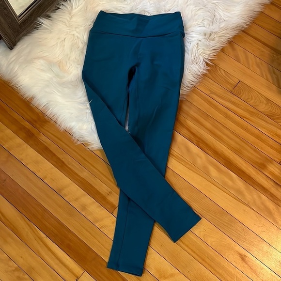 Booty By Brabants Textureless Leggings Turquoise - Picture 6 of 6